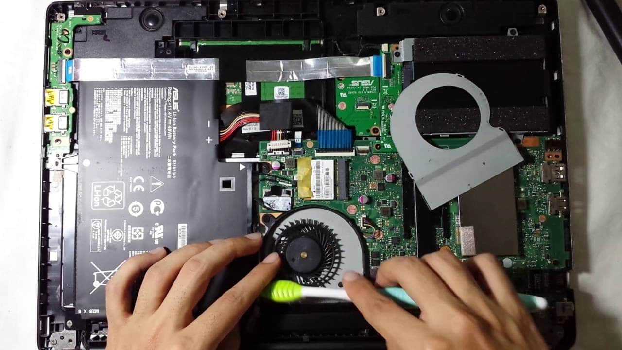 how to clean laptop fan